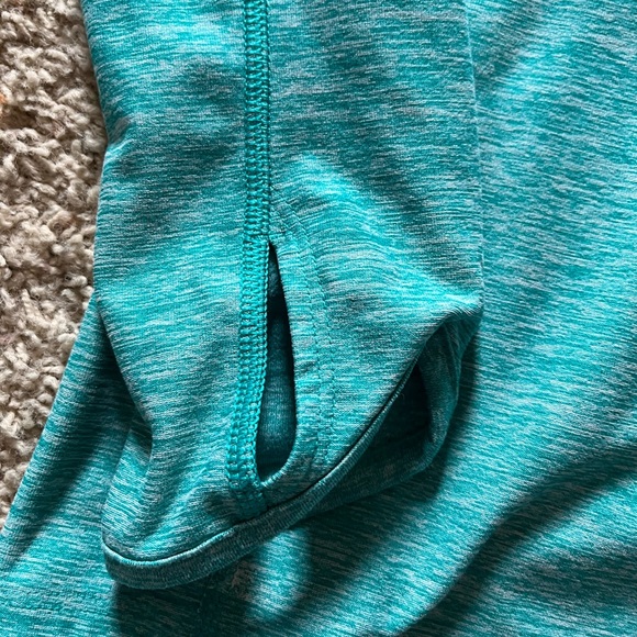 Womens North Face quarter zip - Picture 4 of 4